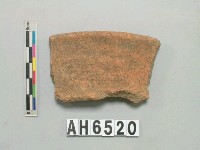 藏品(褐色夾砂陶口緣)的圖片